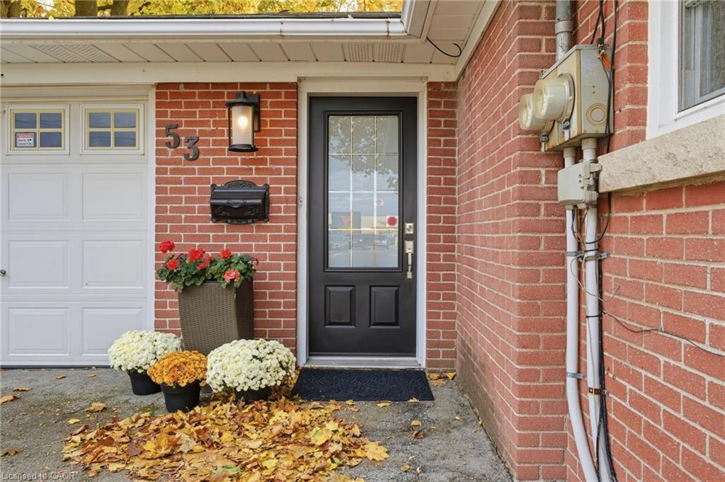 53 Livingston Avenue, Grimsby, ON - Outdoor With Exterior