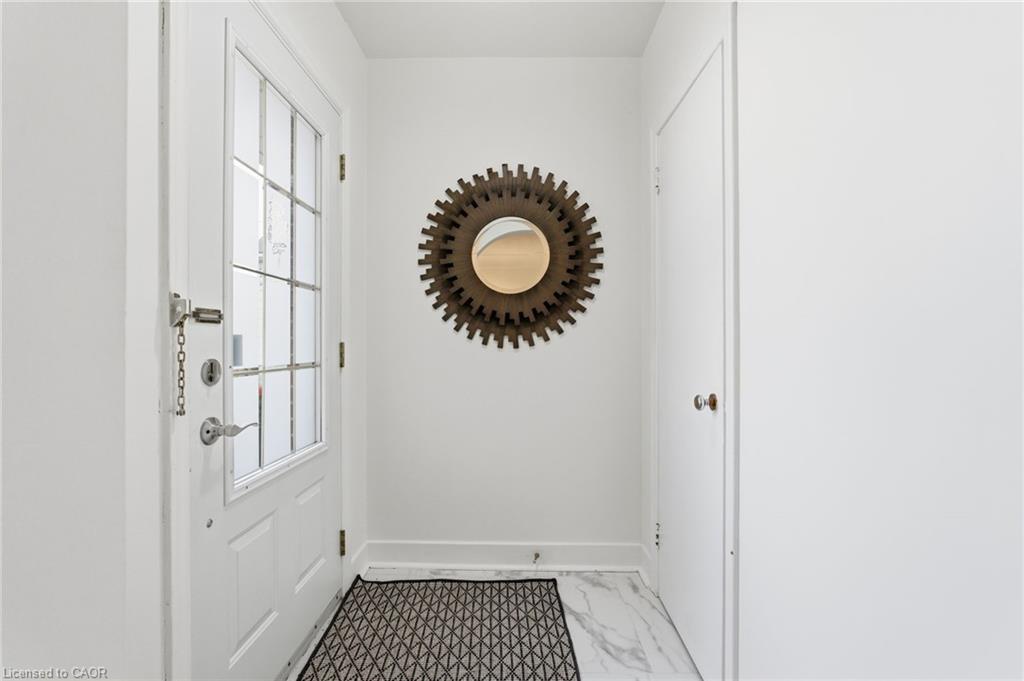 53 Livingston Avenue, Grimsby, ON - Indoor Photo Showing Other Room