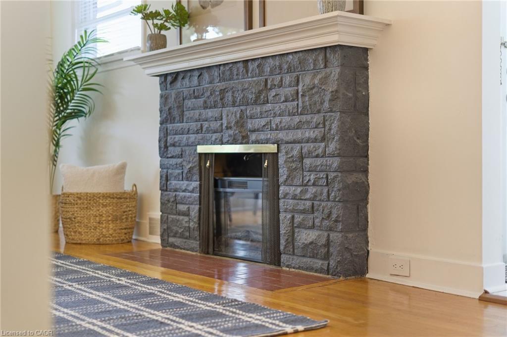 53 Livingston Avenue, Grimsby, ON - Indoor With Fireplace