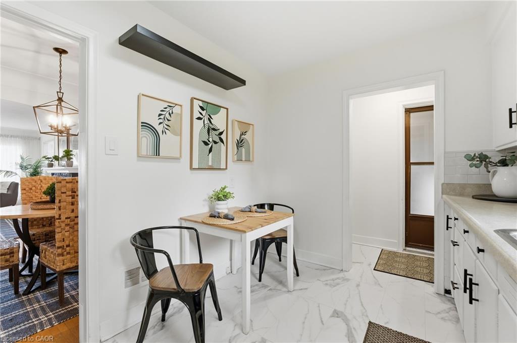 53 Livingston Avenue, Grimsby, ON - Indoor Photo Showing Other Room