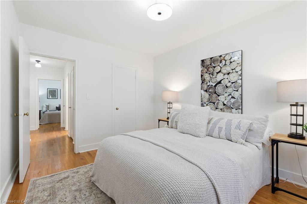 53 Livingston Avenue, Grimsby, ON - Indoor Photo Showing Bedroom