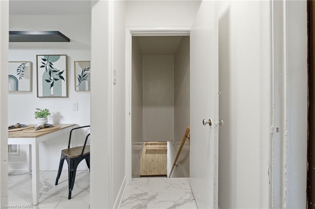 53 Livingston Avenue, Grimsby, ON - Indoor Photo Showing Other Room