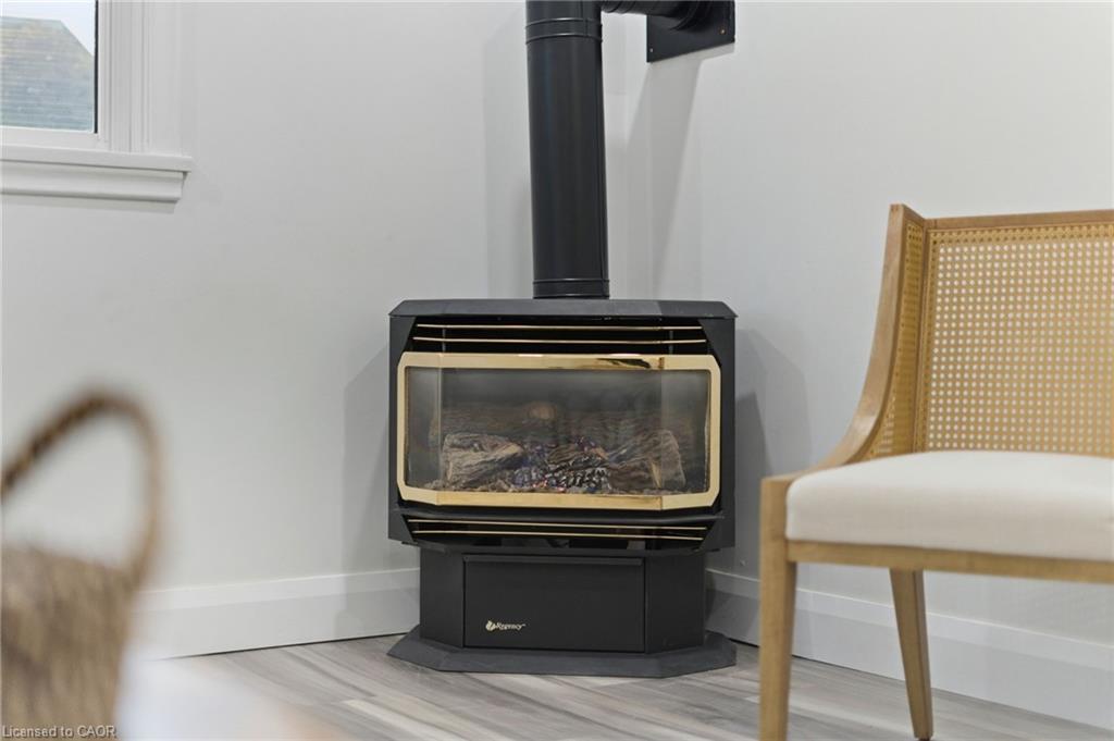 53 Livingston Avenue, Grimsby, ON - Indoor Photo Showing Other Room