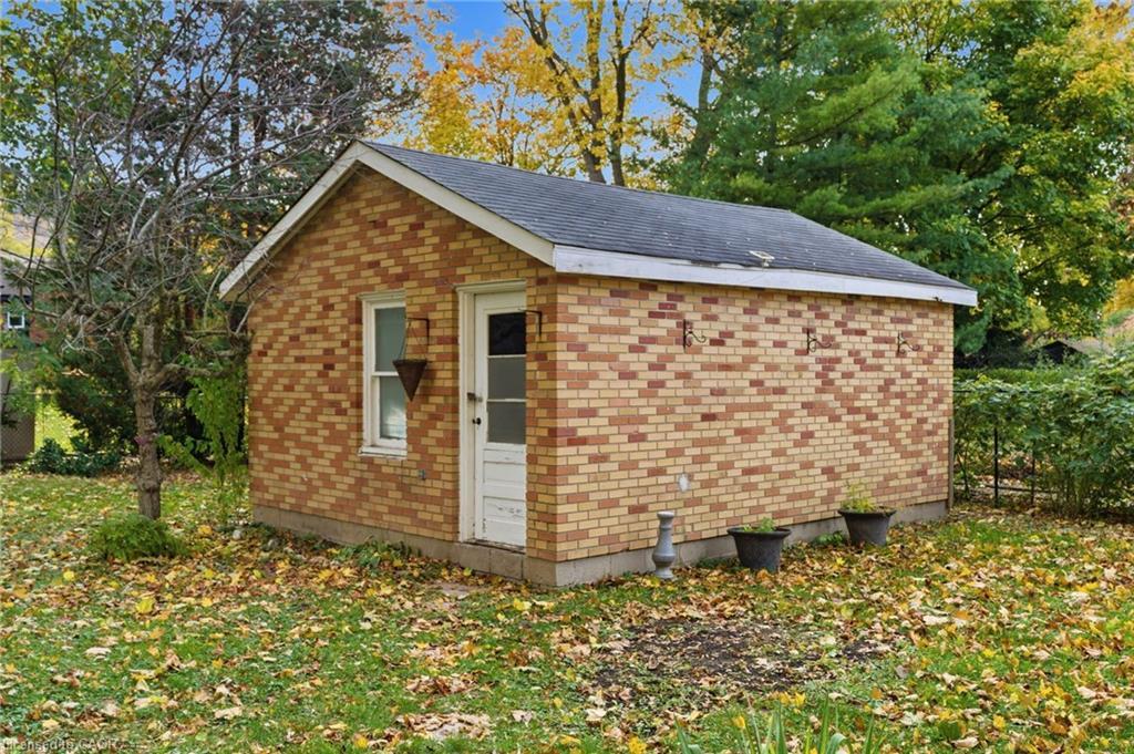 53 Livingston Avenue, Grimsby, ON - Outdoor
