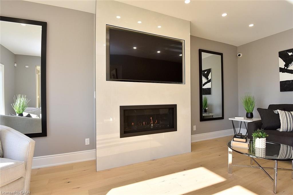 796 Highway 6, Haldimand County, ON - Indoor Photo Showing Living Room With Fireplace