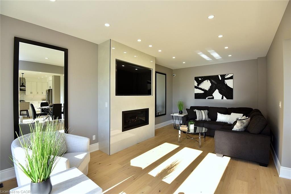 796 Highway 6, Haldimand County, ON - Indoor Photo Showing Living Room With Fireplace