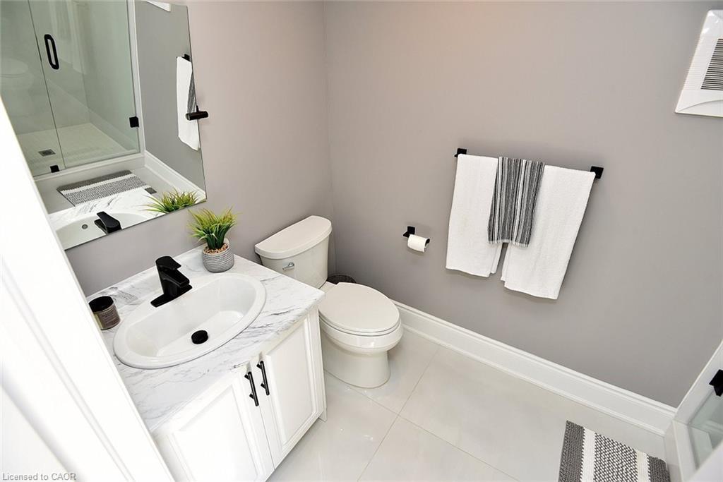 796 Highway 6, Haldimand County, ON - Indoor Photo Showing Bathroom