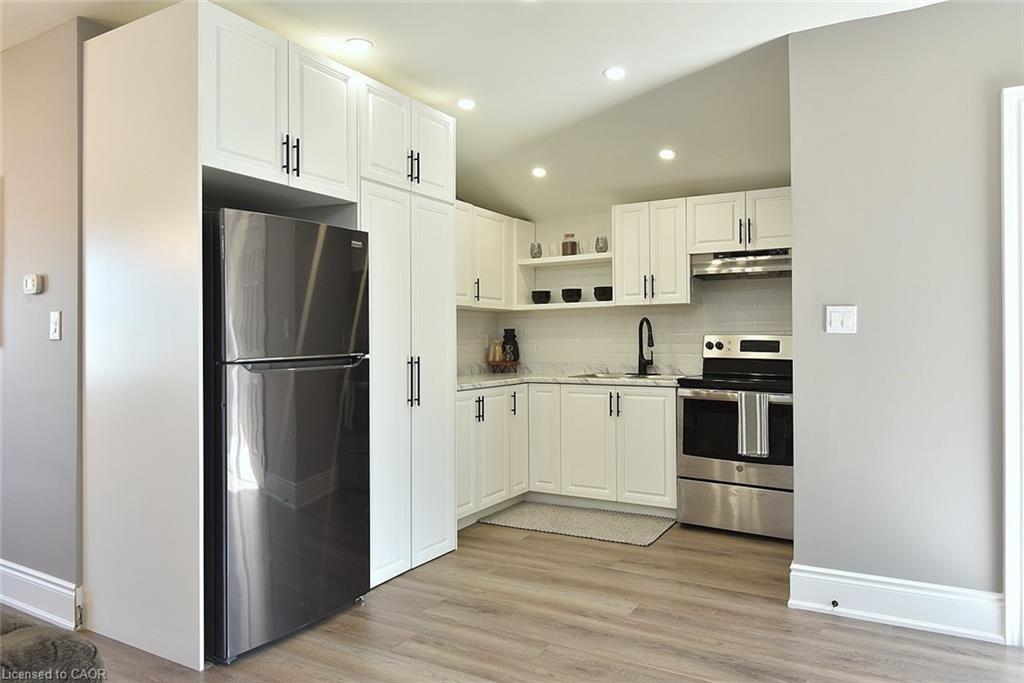 796 Highway 6, Haldimand County, ON - Indoor Photo Showing Kitchen