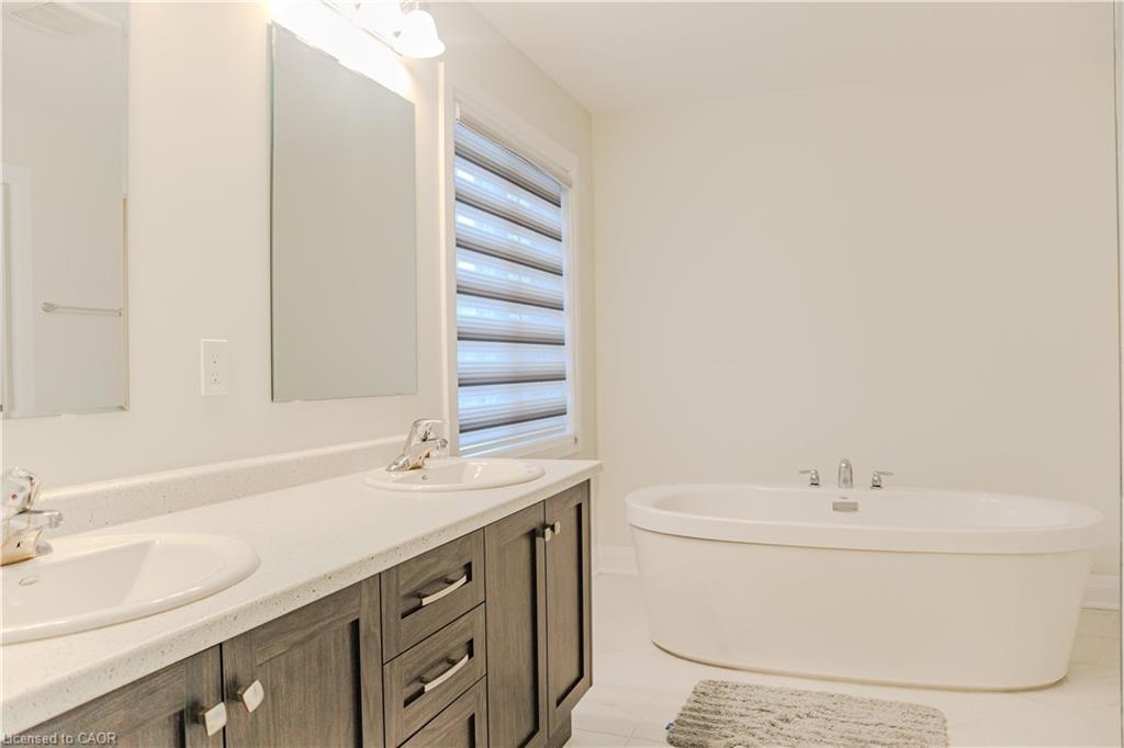 241 Raspberry Place, Waterloo, ON - Indoor Photo Showing Bathroom