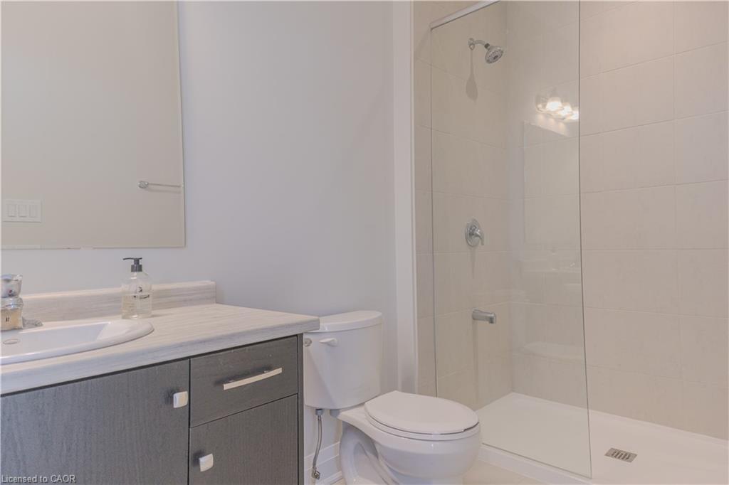 241 Raspberry Place, Waterloo, ON - Indoor Photo Showing Bathroom