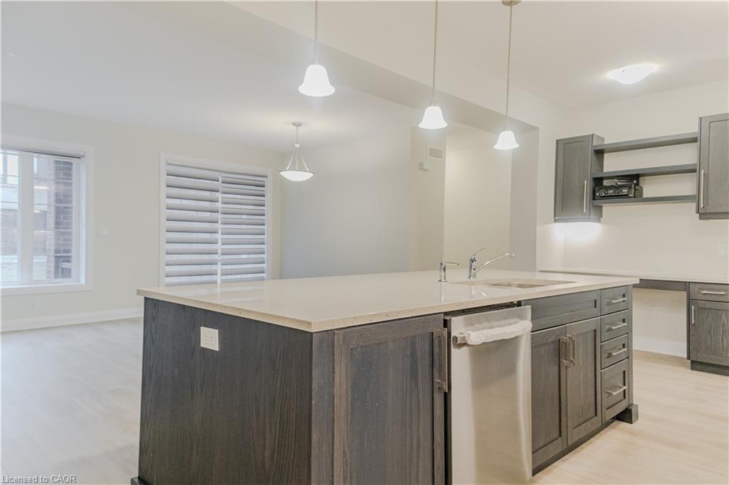 241 Raspberry Place, Waterloo, ON - Indoor Photo Showing Kitchen With Upgraded Kitchen