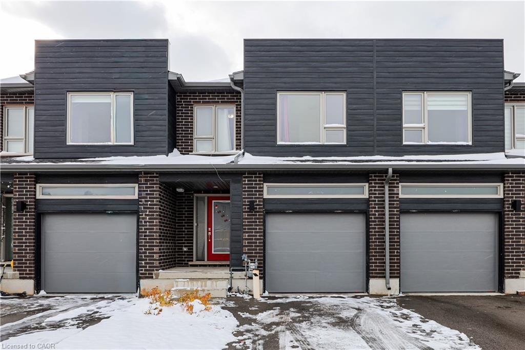 105 Pony Way, Kitchener, ON - Outdoor With Facade