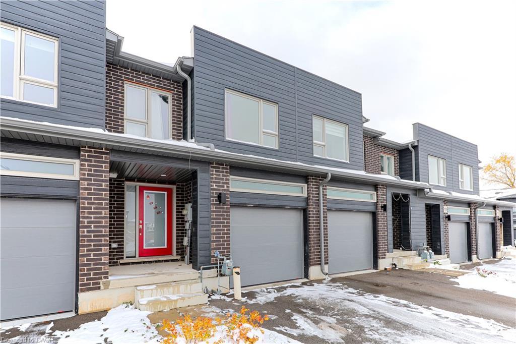 105 Pony Way, Kitchener, ON - Outdoor With Facade