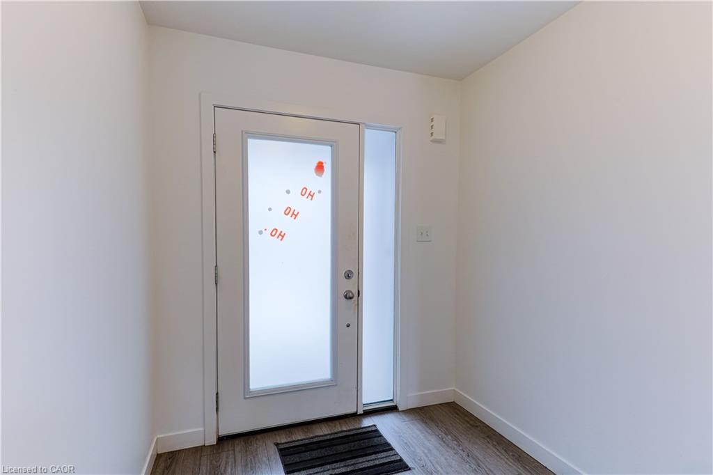 105 Pony Way, Kitchener, ON - Indoor Photo Showing Other Room
