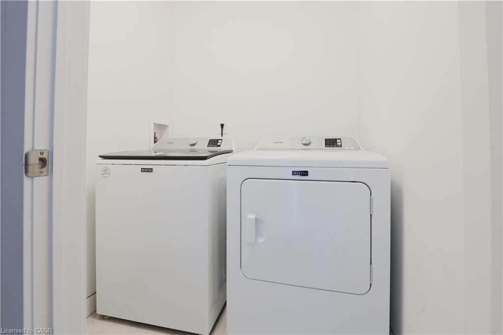 105 Pony Way, Kitchener, ON - Indoor Photo Showing Laundry Room