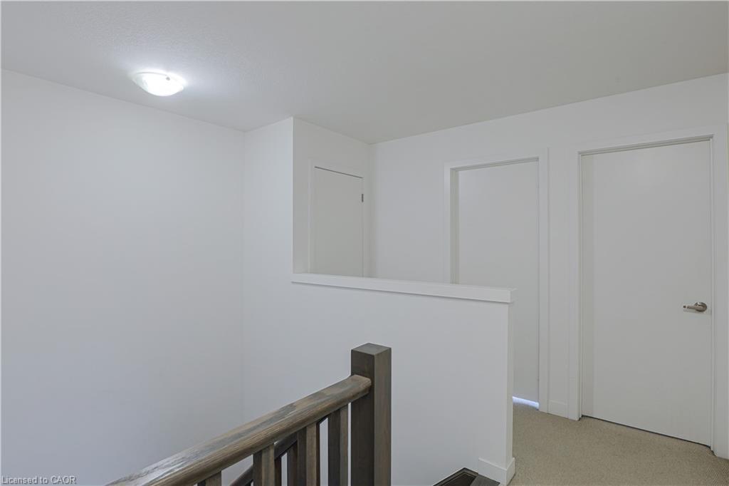 105 Pony Way, Kitchener, ON - Indoor Photo Showing Other Room