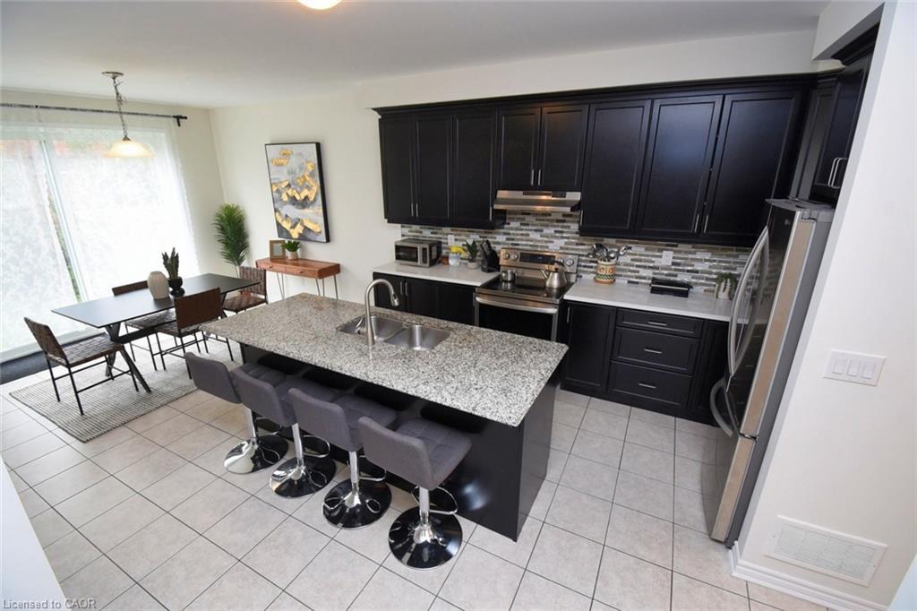 56 Forest Ridge Drive, Waterdown, ON - Indoor Photo Showing Kitchen