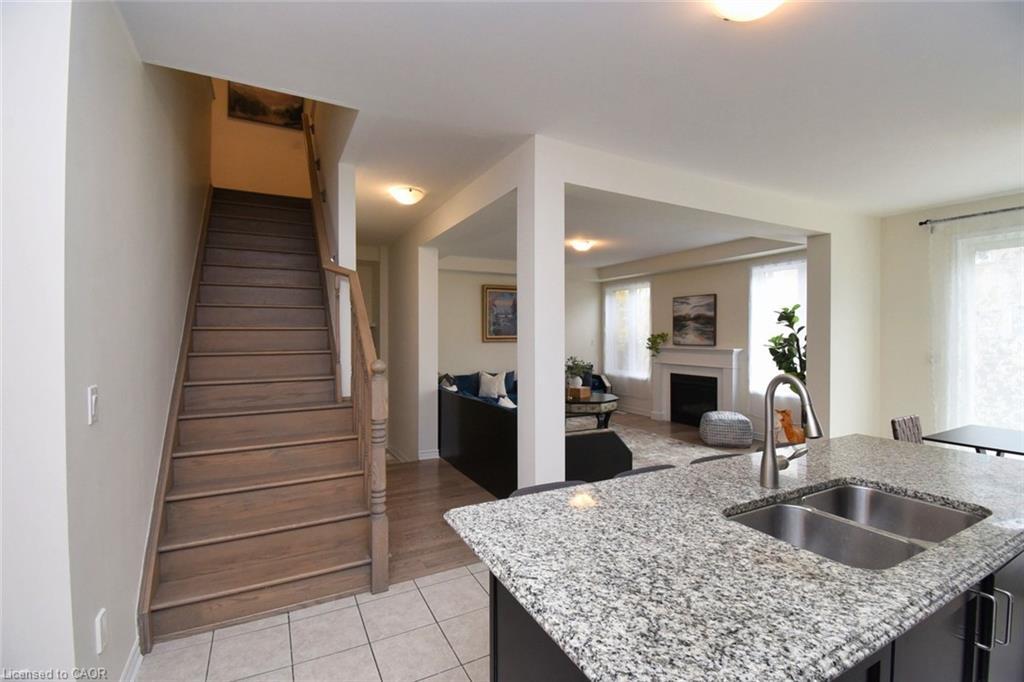56 Forest Ridge Drive, Waterdown, ON - Indoor Photo Showing Kitchen With Double Sink