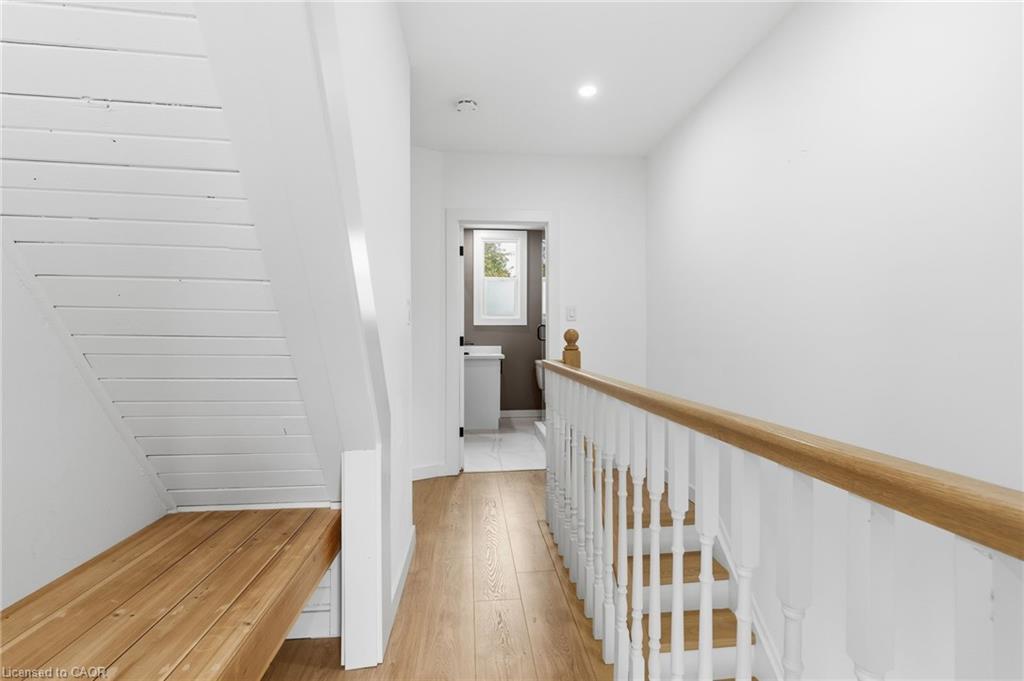 273 Robert Street, Hamilton, ON - Indoor Photo Showing Other Room