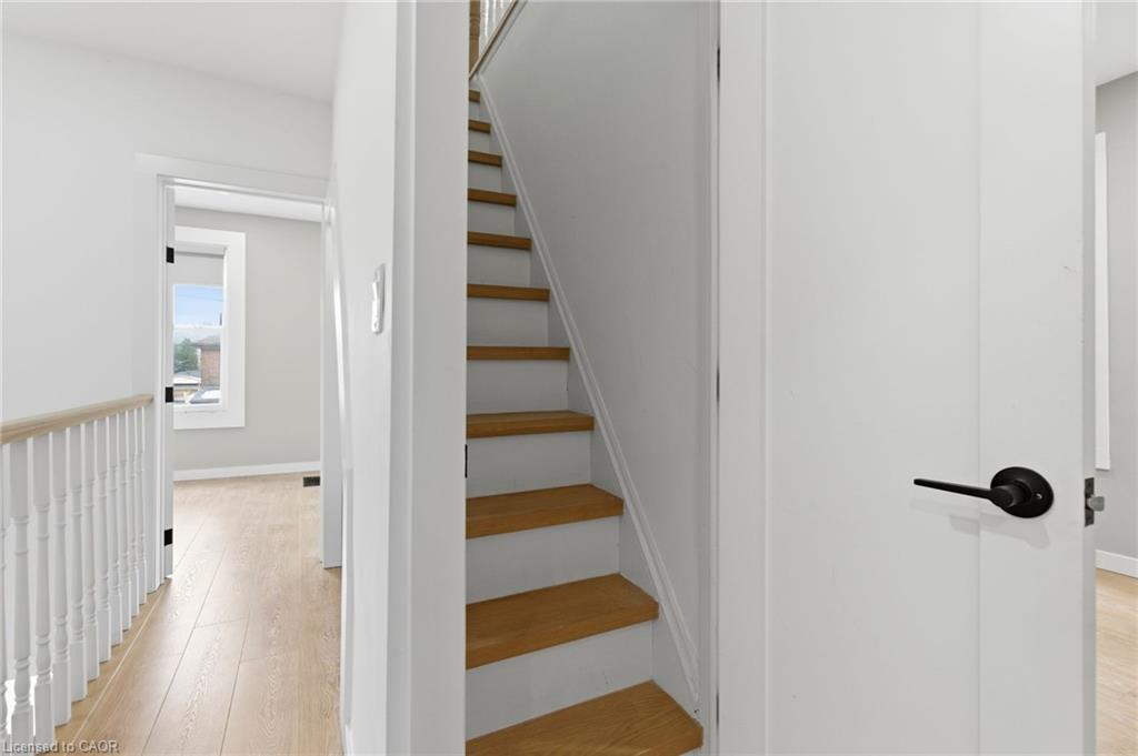 273 Robert Street, Hamilton, ON - Indoor Photo Showing Other Room