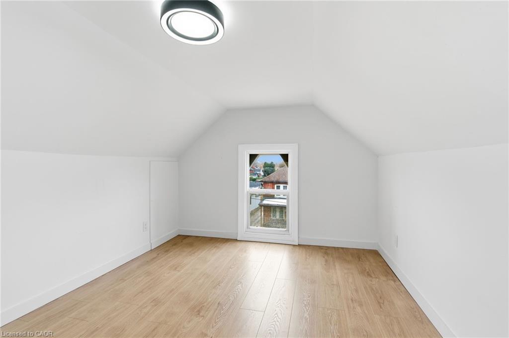 273 Robert Street, Hamilton, ON - Indoor Photo Showing Other Room