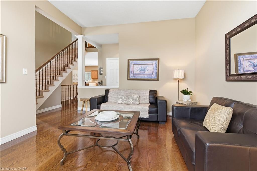 6-195 Wilson Street W, Ancaster, ON - Indoor Photo Showing Living Room