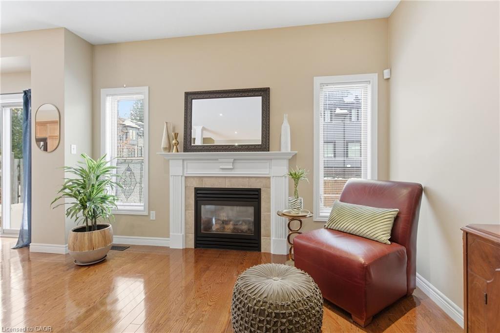 6-195 Wilson Street W, Ancaster, ON - Indoor Photo Showing Living Room With Fireplace