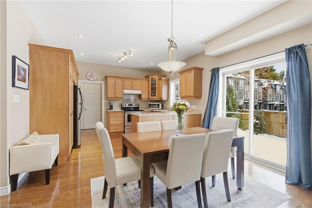 6-195 Wilson Street W, Ancaster, ON - Indoor Photo Showing Dining Room