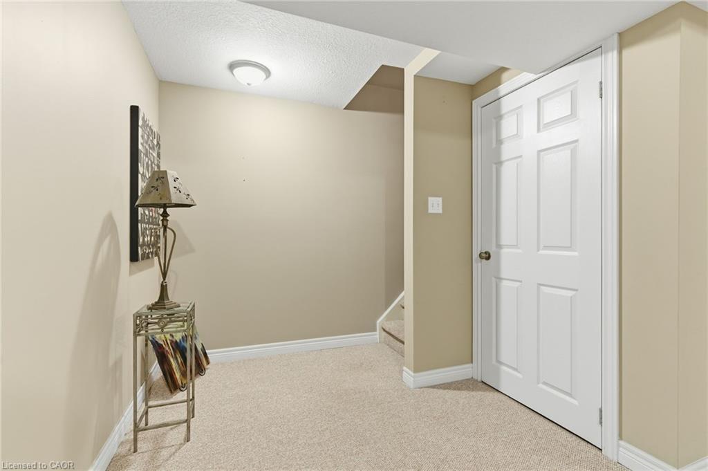 6-195 Wilson Street W, Ancaster, ON - Indoor Photo Showing Other Room