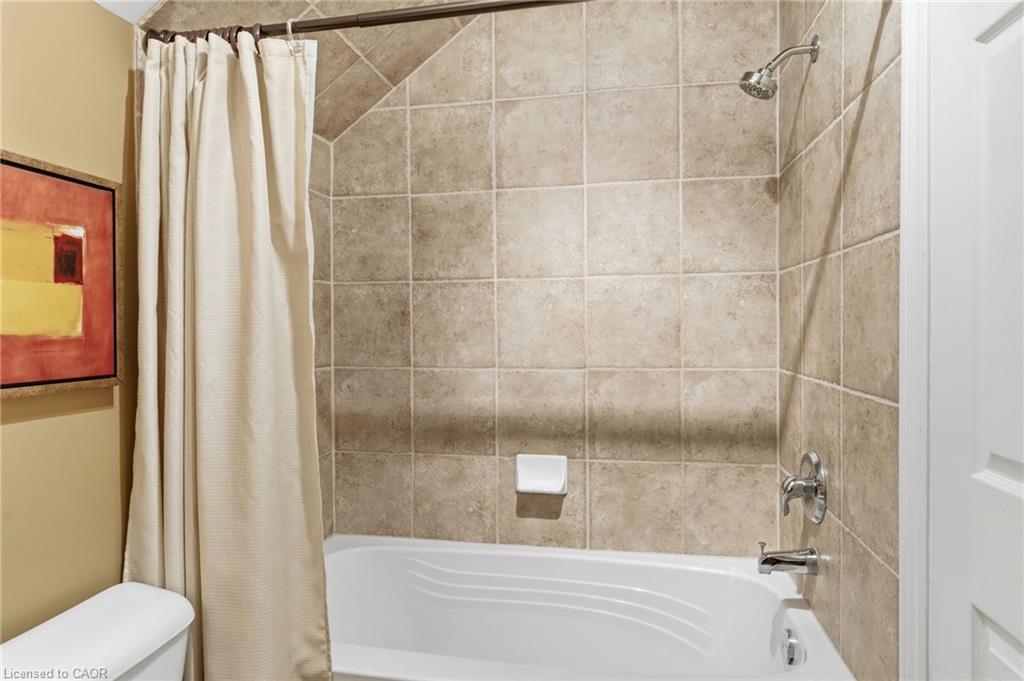 6-195 Wilson Street W, Ancaster, ON - Indoor Photo Showing Bathroom