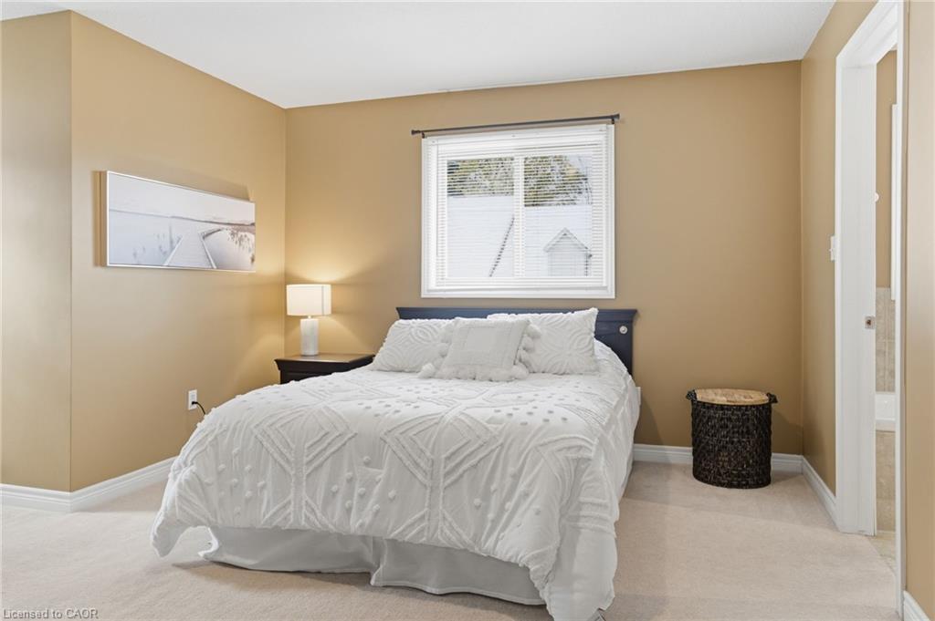 6-195 Wilson Street W, Ancaster, ON - Indoor Photo Showing Bedroom