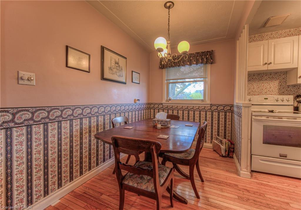 78 Dudhope Avenue, Cambridge, ON - Indoor Photo Showing Dining Room