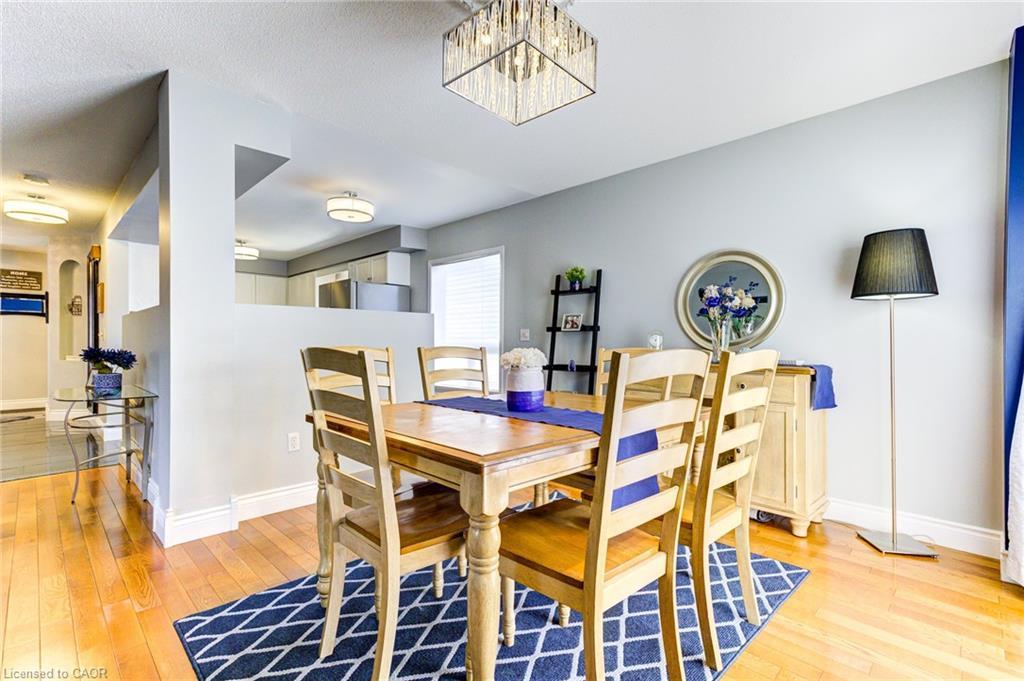 39 Karalee Crescent, Cambridge, ON - Indoor Photo Showing Dining Room