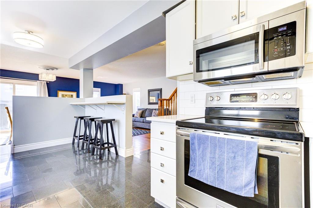 39 Karalee Crescent, Cambridge, ON - Indoor Photo Showing Kitchen