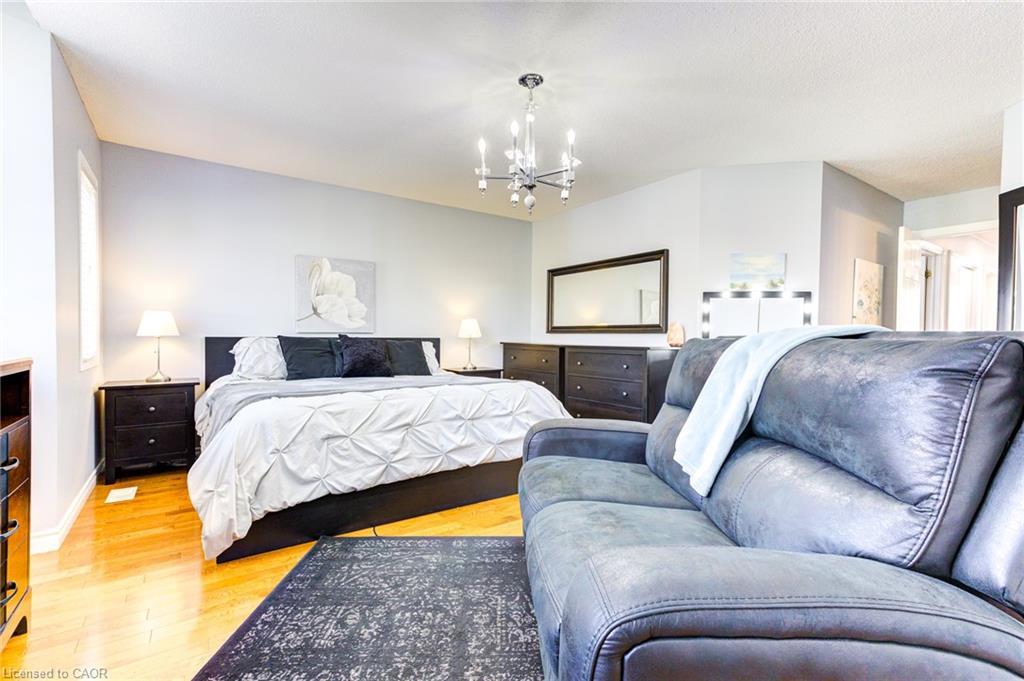 39 Karalee Crescent, Cambridge, ON - Indoor Photo Showing Bedroom