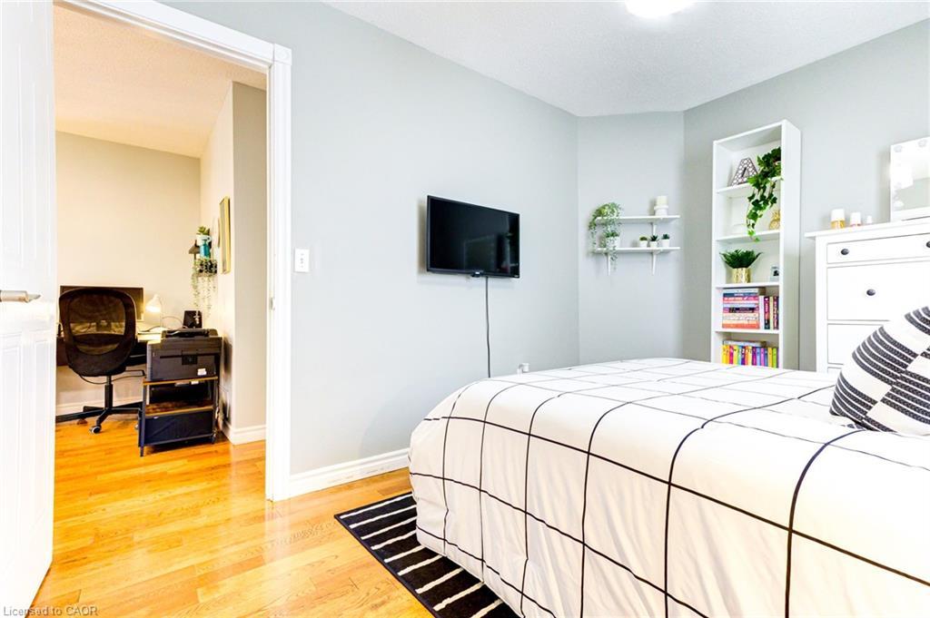 39 Karalee Crescent, Cambridge, ON - Indoor Photo Showing Bedroom
