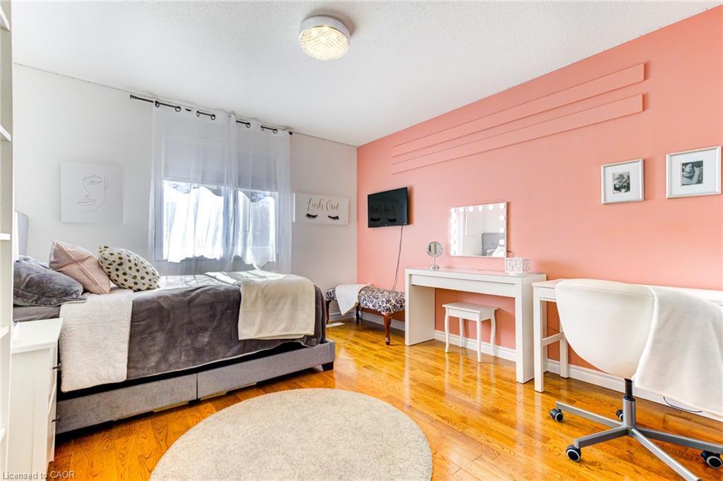 39 Karalee Crescent, Cambridge, ON - Indoor Photo Showing Bedroom