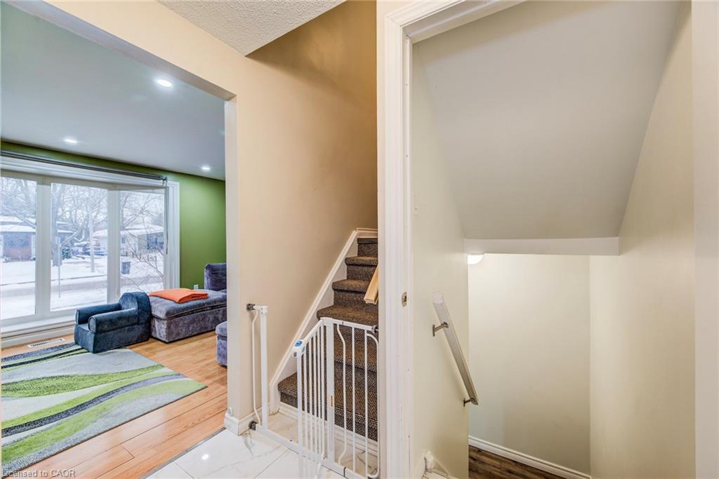 67 Burns Drive, Guelph, ON - Indoor Photo Showing Other Room