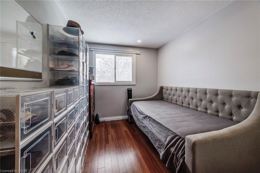 67 Burns Drive, Guelph, ON - Indoor