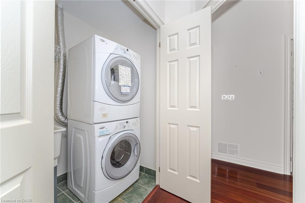 Ph07-3085 Bloor Street W, Etobicoke, ON - Indoor Photo Showing Laundry Room