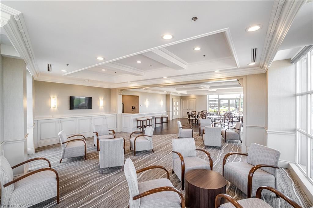 Ph07-3085 Bloor Street W, Etobicoke, ON - Indoor Photo Showing Other Room