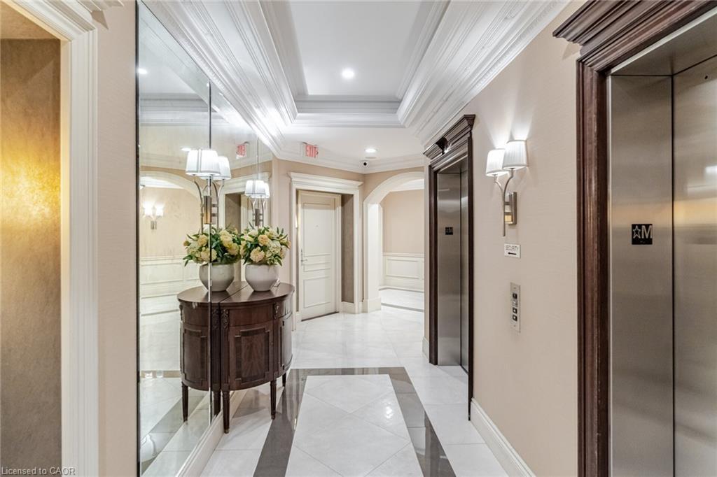 Ph07-3085 Bloor Street W, Etobicoke, ON - Indoor Photo Showing Other Room