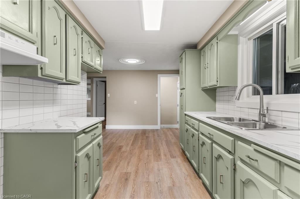 58 Selkirk Drive, Kitchener, ON - Indoor Photo Showing Kitchen With Double Sink