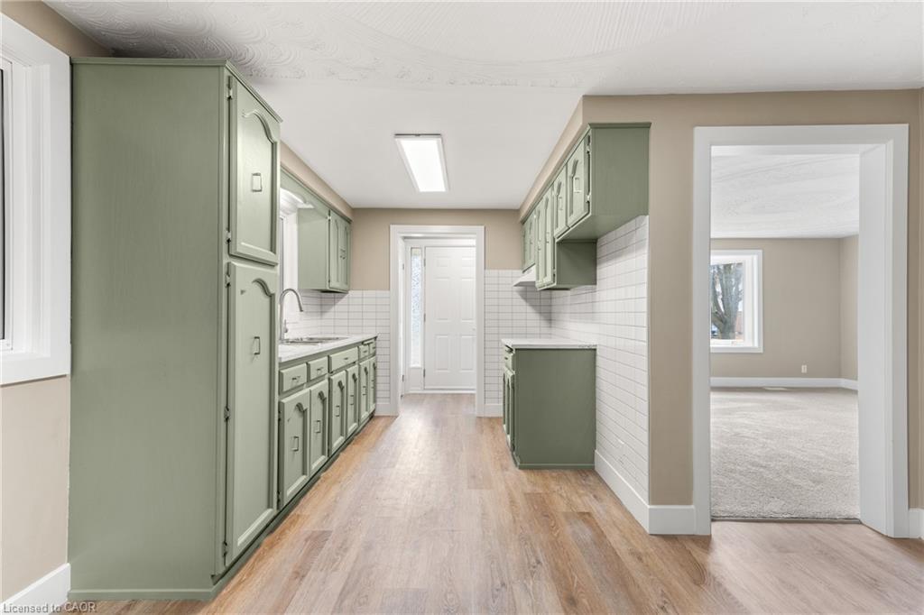58 Selkirk Drive, Kitchener, ON - Indoor Photo Showing Kitchen