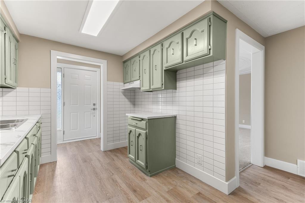 58 Selkirk Drive, Kitchener, ON - Indoor Photo Showing Kitchen