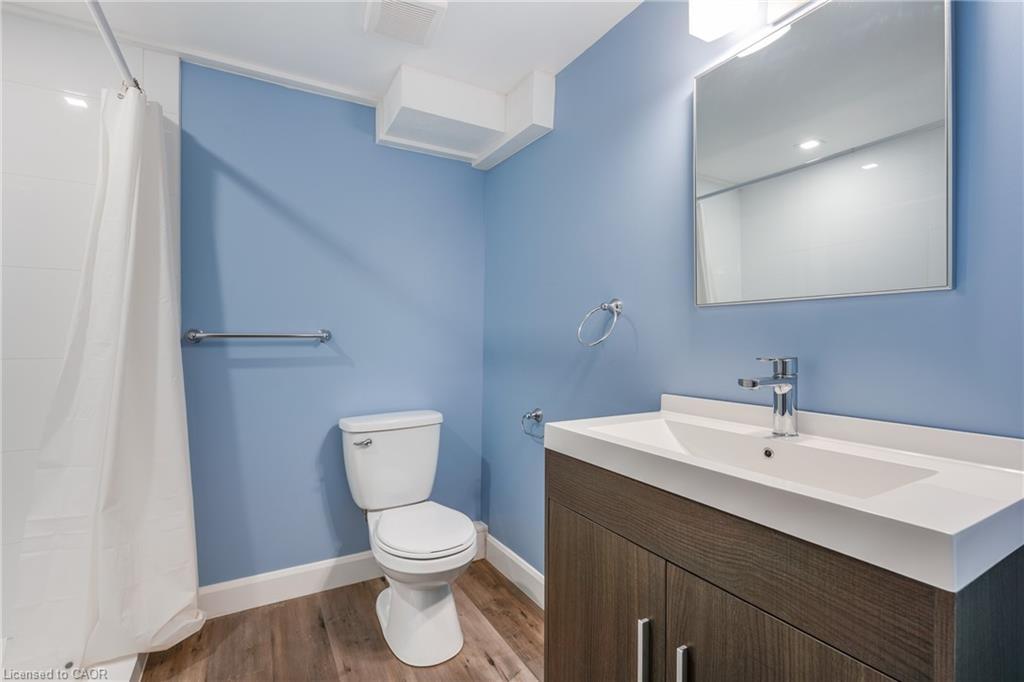 58 Selkirk Drive, Kitchener, ON - Indoor Photo Showing Bathroom