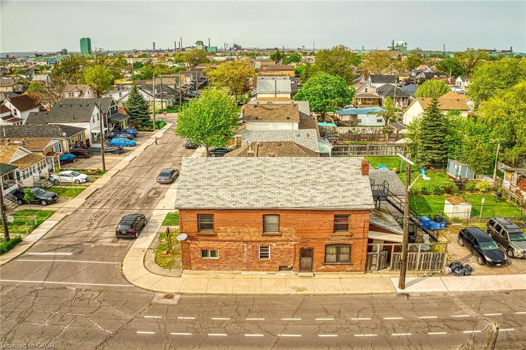 1367 Cannon Street E, Hamilton, ON - Outdoor