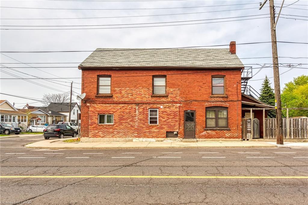 1367 Cannon Street E, Hamilton, ON - Outdoor