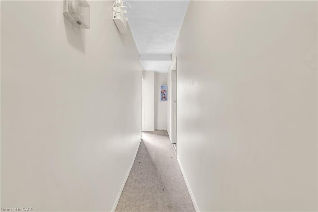 1367 Cannon Street E, Hamilton, ON - Indoor Photo Showing Other Room