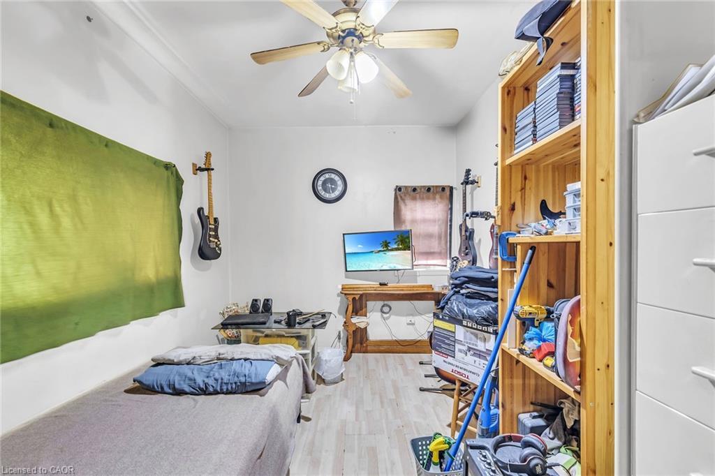 1367 Cannon Street E, Hamilton, ON - Indoor